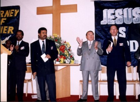 IFMI HOST MORIS CERULLO MEETING AT MUSCAT